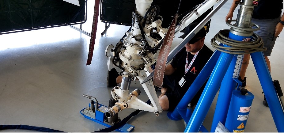Netflix corporate aviation landing gear being cleaned with the FP-300 — Burbank MRO facility